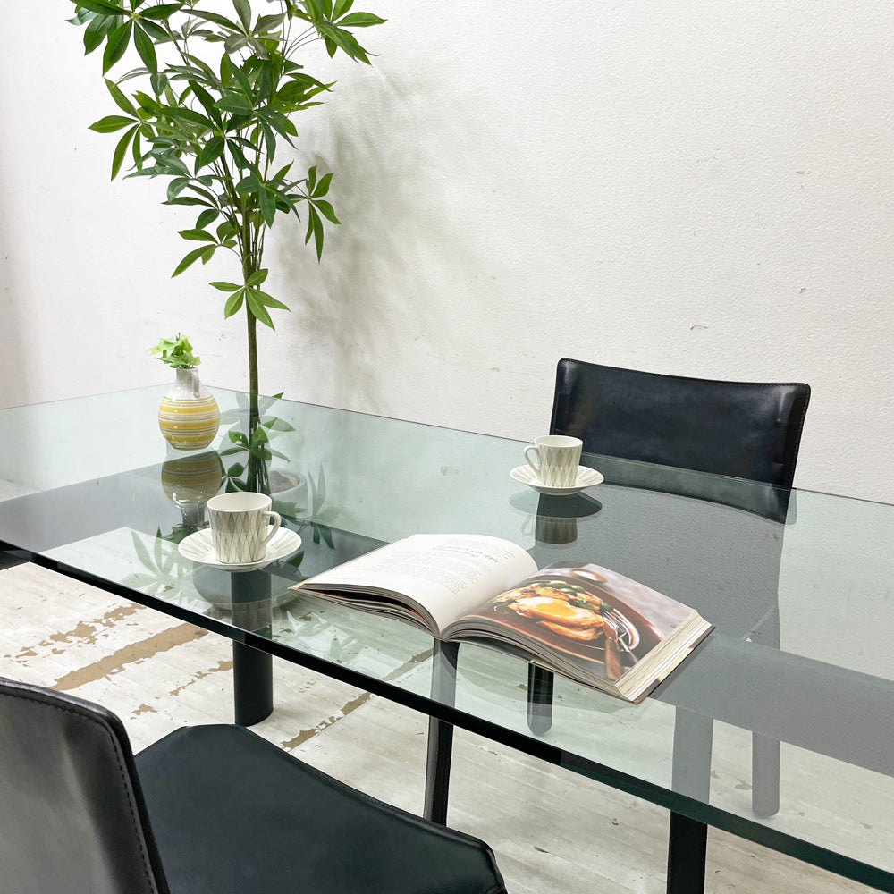 カッシーナ Cassina ル・コルビジェ LC6 ダイニングテーブル ターブル テューブ ダヴィオン テーブル 6 TABLE TUBE D’AVION ガラス天板 W225×D85cm ブラック 定価￥1,111,000- ～近代建築の巨匠によるイ・マエストリコレクションのひとつ～