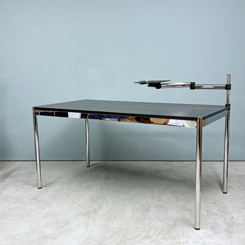 【経堂店】ユーエスエムハラー USMハラー USM Haller モジュラーファニチャー ハラーテーブル ワークデスク W150cm トレイ付きスイングアーム付き オーク材ブラック 高さ調整機能付き アジャスター スイス 買取させていただきました。