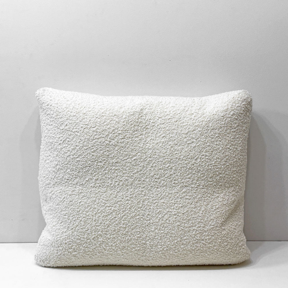 【祖師ヶ谷大蔵店アイラーセン eilersen カール CURL ファブリック フェザークッション W65×D55cm ACTUS取扱 美品 買取させていただきました。