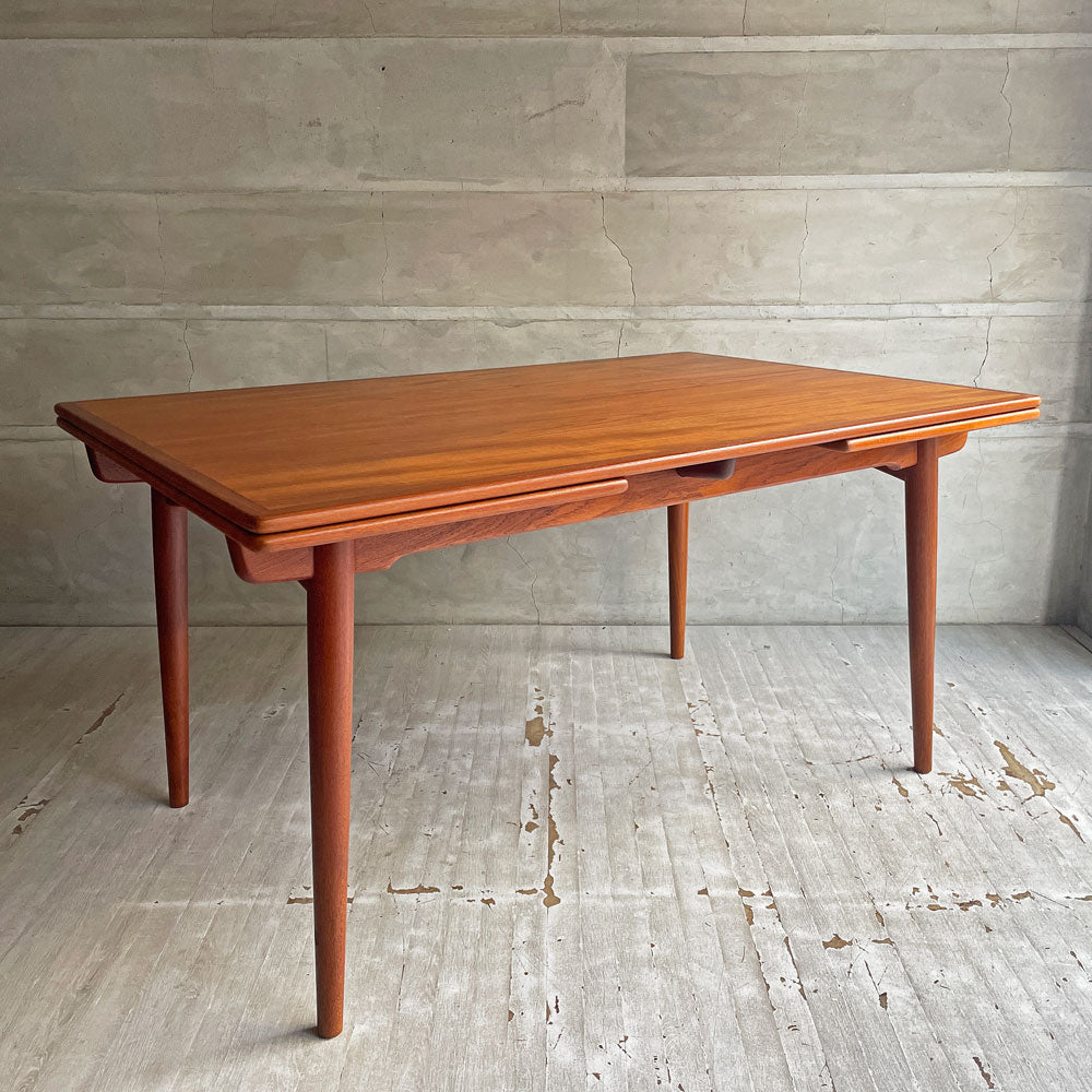 【学芸大学店】アンドレアス・タック Andreas Tuck エクステンション ダイニングテーブル AT312 伸長式 拡張 チーク材 ハンス・Ｊ・ウェグナー デンマークビンテージ 北欧家具 買取させていただきました。