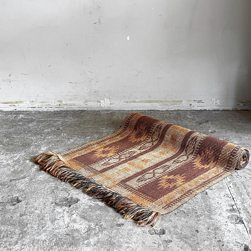 【自由が丘店】チェコスロバキア製 キリム ラグ 手織り 120×60cm 買取させていただきました。