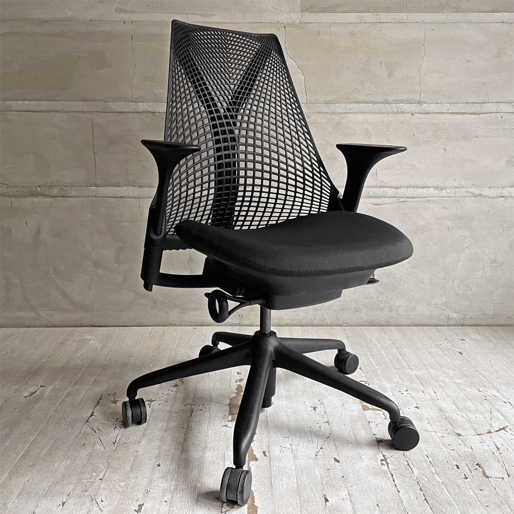 【学芸大学店】ハーマンミラー HermanMiller セイルチェア SAYL Chair デスクチェア ブラック サスペンションミドルバック アジャスタブルアーム キャスター付 旧モデル イヴ・ベアール 買取させていただきました。