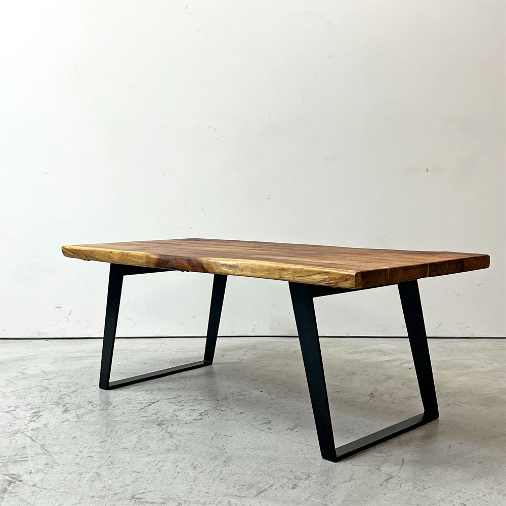 【祖師ヶ谷大蔵店】ノーチェ NOCE コーヒーテーブル SBL-04 アカシア無垢材 耳付き アイアンレッグ インダストリアル 買取させていただきました。