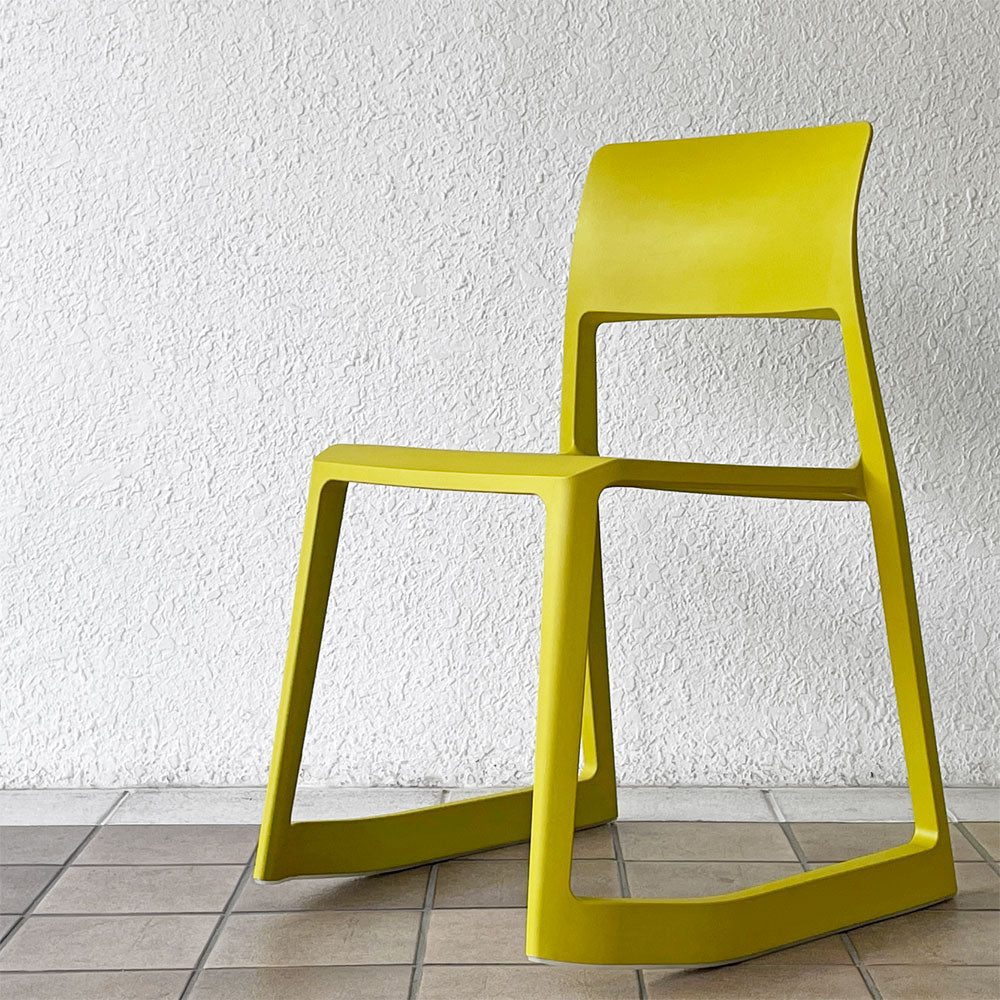  【用賀店】ヴィトラ Vitra ティプトン Tip Ton ワークチェア ダイニングチェア デスクチェア マスタード スタッキング チルト機能 定価￥47,300- 買取させていただきました。