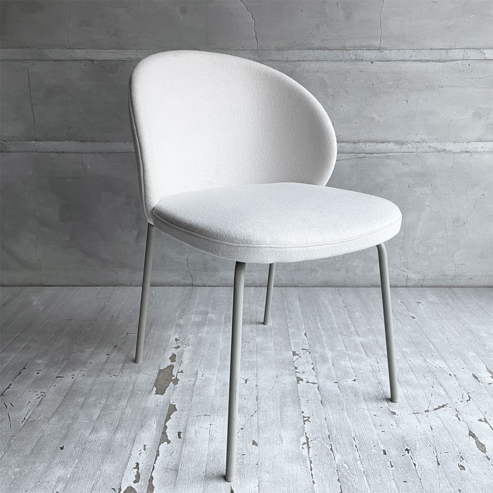 【学芸大学店】ボーコンセプト BoConcept プリンストン Princeton ダイニングチェア ベージュ ファブリック メタル脚 マットアッシュグレーラッカー仕上げ 買取させていただきました。