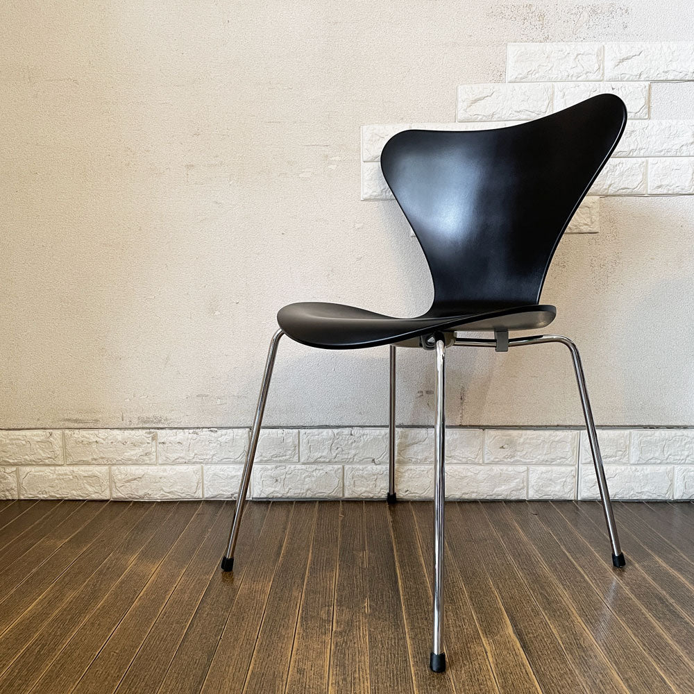 【経堂店】フリッツハンセン Fritz Hansen 3107 セブンチェア ラッカーブラック アルネ・ヤコブセン デンマーク 北欧家具 定価￥81,180- 再塗装品 買取させていただきました。