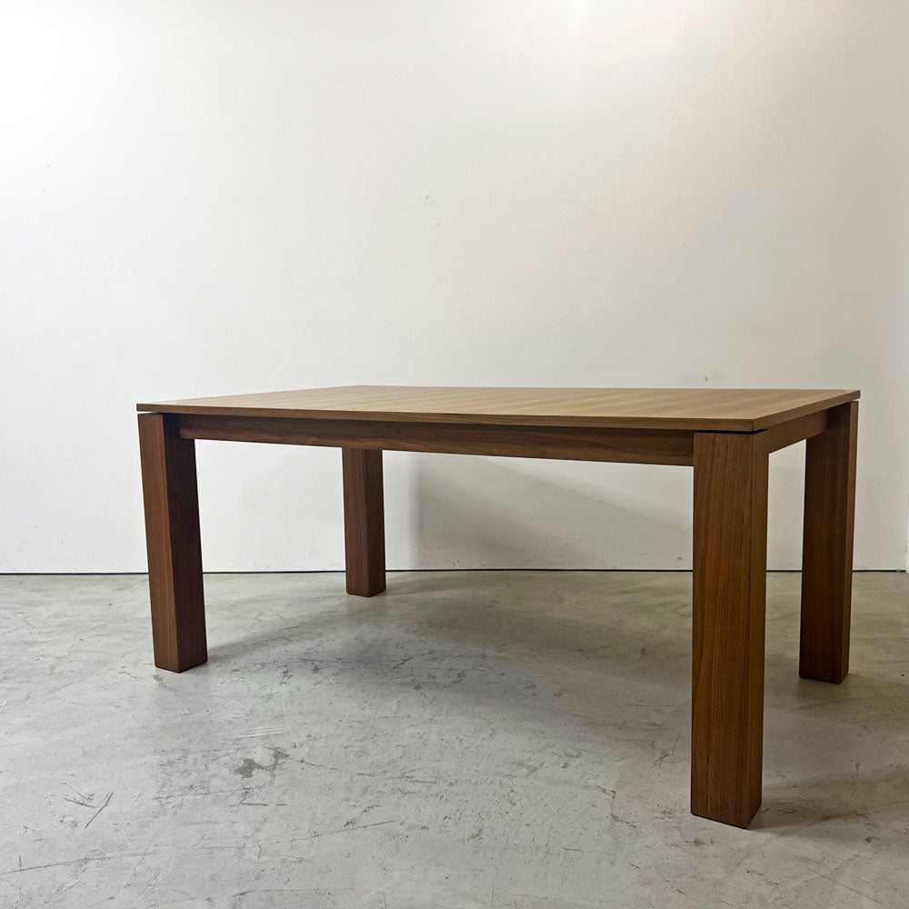 【祖師ヶ谷大蔵店】モーダエンカーサ moda en casa アマンド amando 160-220 伸長式 ダイニングテーブル ウォールナット シンプルモダン 廃番 参考定価162,800円  買取させていただきました。