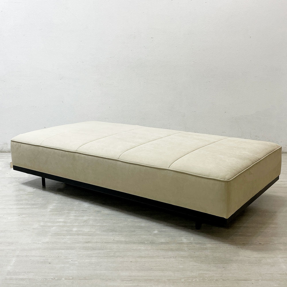 【祖師ヶ谷大蔵店】クラッシュゲート CRASH GATE オアシス OASIS グロー GLOW 2.5Pソファ ベース スエード クリーム w182cm 関家具 定価 ￥121,000- 美品 買取させていただきました。