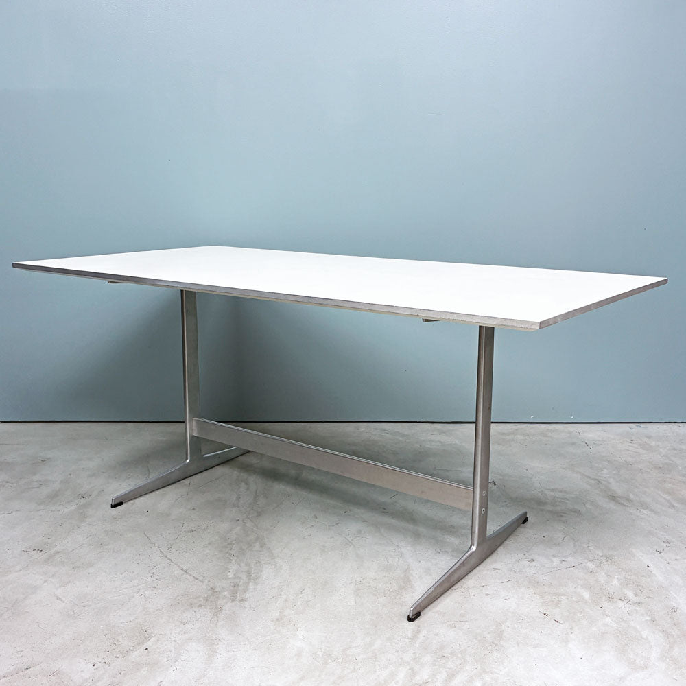 【経堂店】フリッツハンセン Fritz Hansen D438 シェーカーベース SHAKER BASE ダイニングテーブル W160cm ブルーノ・マットソン アルネ・ヤコブセン デンマーク 北欧家具 買取させていただきました。