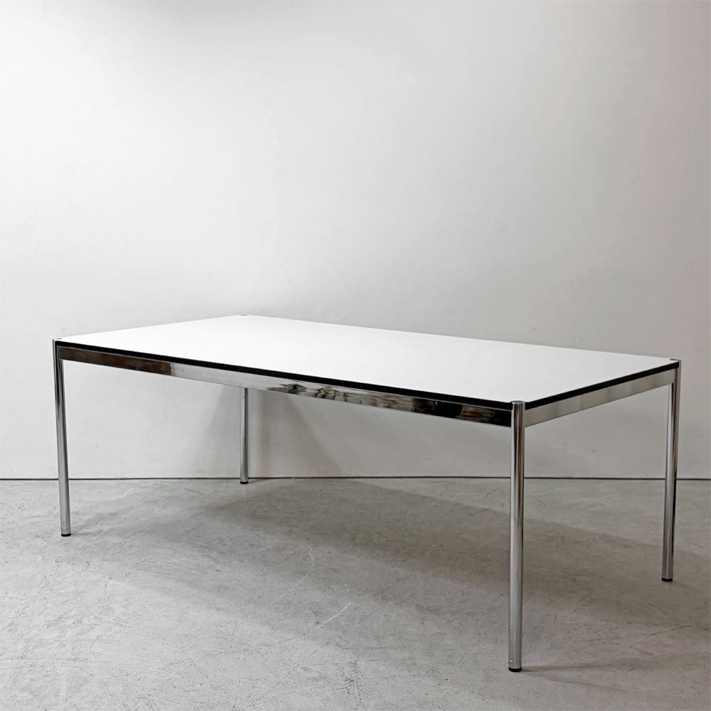【祖師ヶ谷大蔵店】USMモジュラーファニチャー USM Haller USMハラーテーブル ワーキングデスク W200cm アジャスター パールグレーラミネート  ホワイト 高さ調整機能 リング付 モダンデザイン 買取させていただきました。