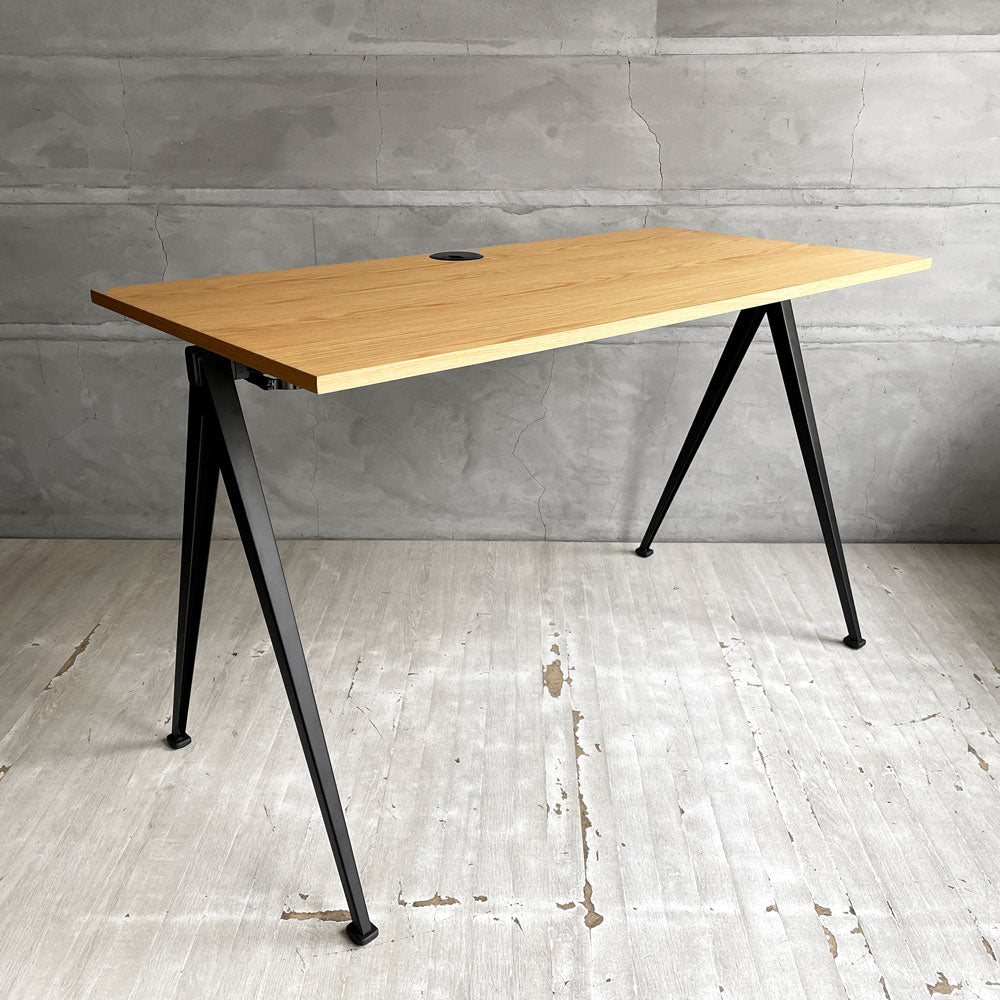 【学芸大学店】ヘイ HAY ピラミッドデスク PYRAMID DESK オーク材×スチール脚 コンパスレッグ W120cm ミッドセンチュリーデザイン 定価￥55,000- ♪ 買取させていただきました。