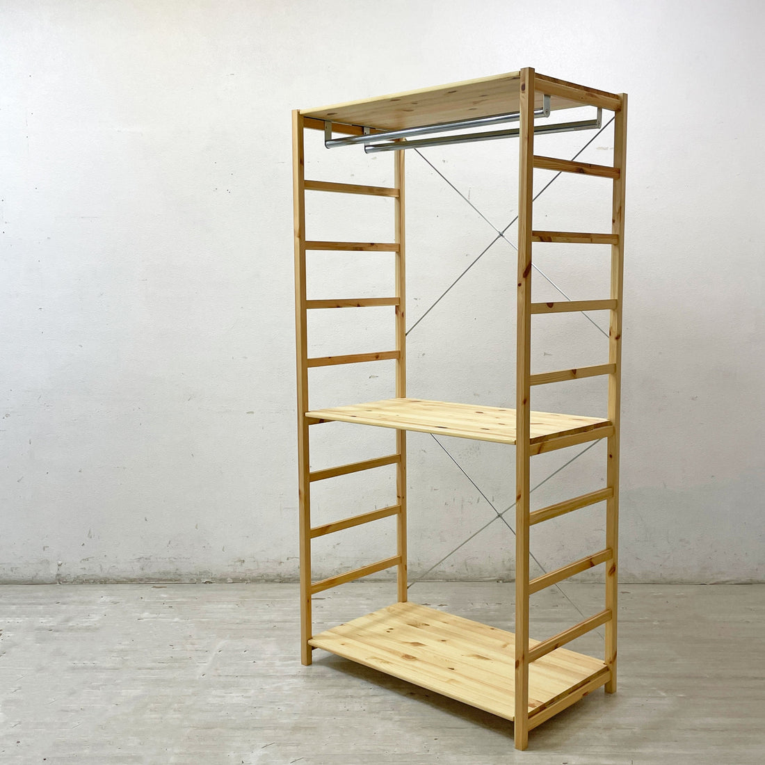 【祖師ヶ谷大蔵店】無印良品 MUJI パイン材 ユニットシェルフ ワードローブ オープンシェルフ 収納棚 棚板3枚 ワードローブバー H175.5cm ナチュラルスタイル 定価20,390円 買取させていただきました。