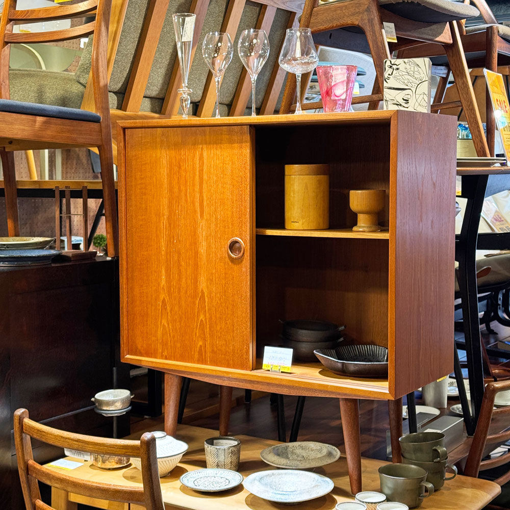 北欧ビンテージ Scandinavian Vintage チーク材 スモールキャビネット W75×H83.5cm ～「ちょうどいい家具」を探して～