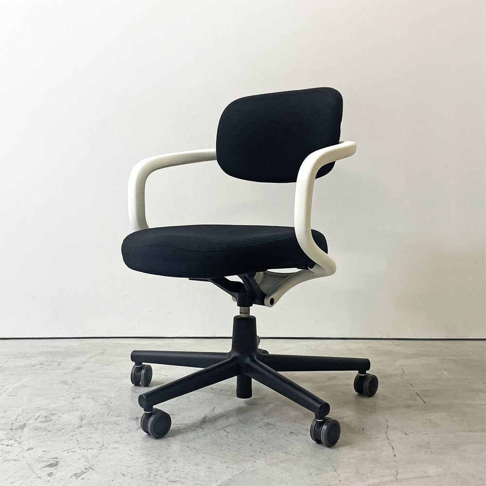 【祖師ヶ谷大蔵店】ヴィトラ Vitra オールスター Allstar オフィスチェア デスクチェア ホワイト コンスタンチン・グルチッチ 定価￥163,900- 買取させていただきました。