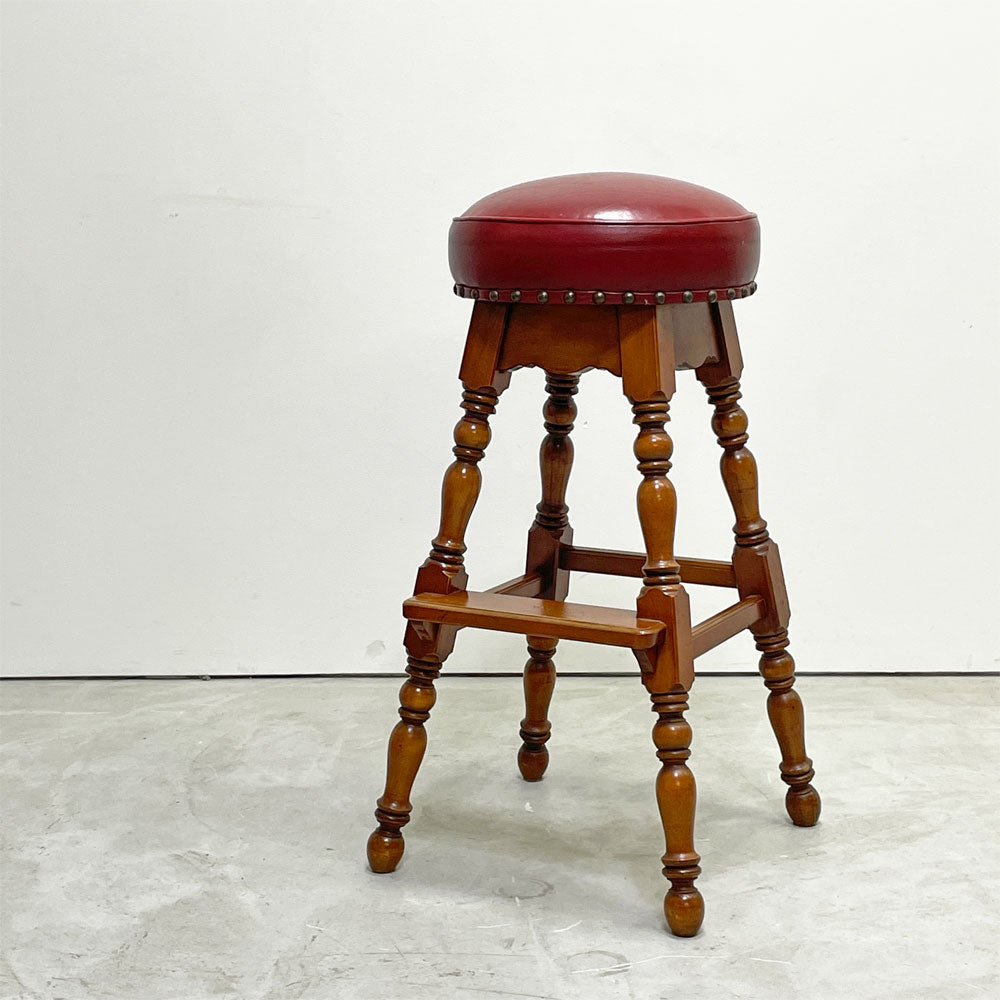 【祖師ヶ谷大蔵店】横浜ダニエル Daniel バースツール カウンタースツール 樺桜材 鋲打ち レザー 本革 アーリーアメリカン クラシカ 2脚 買取させていただきました。