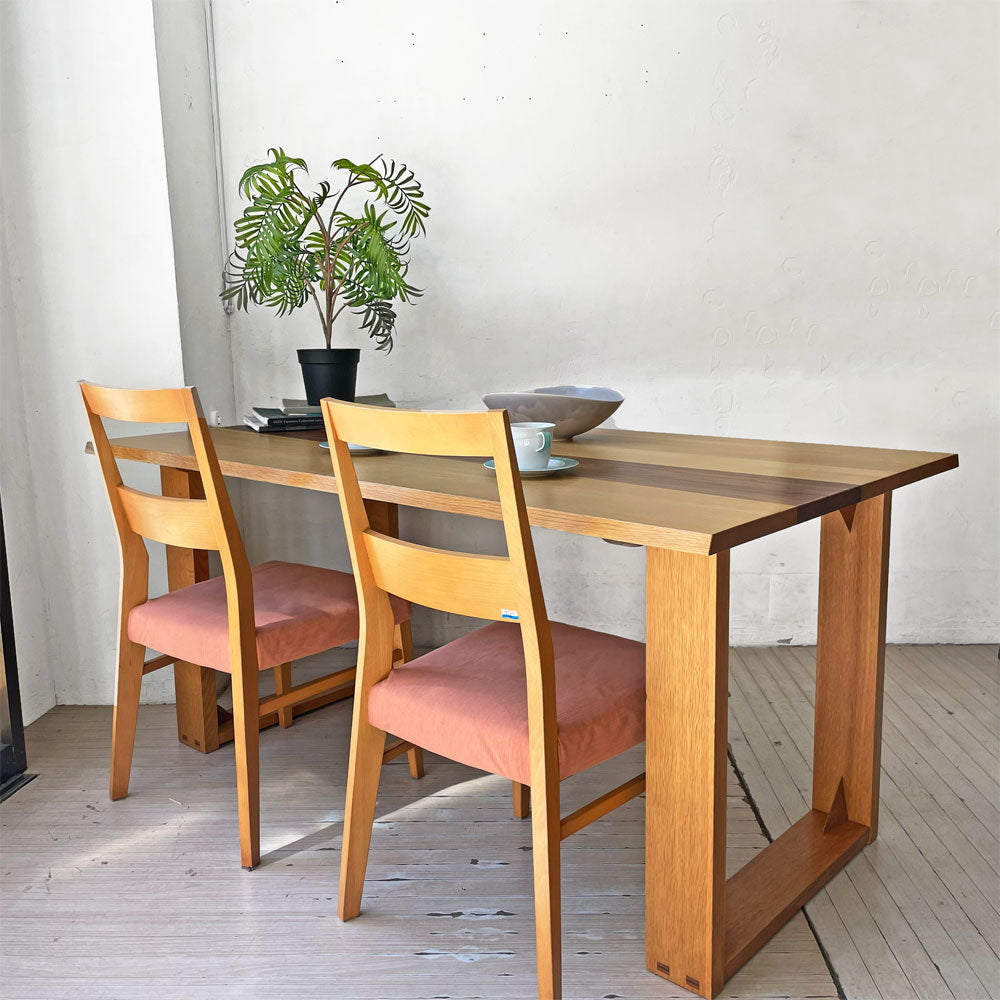 【下北沢店】日進木工 NISSIN カーヴ ホワイトウッドシリーズ CARVE WHITE WOOD WOT609 ダイニングテーブル オーク無垢材 x ブラックウォールナット無垢材 W150cm  買取させていただきました。