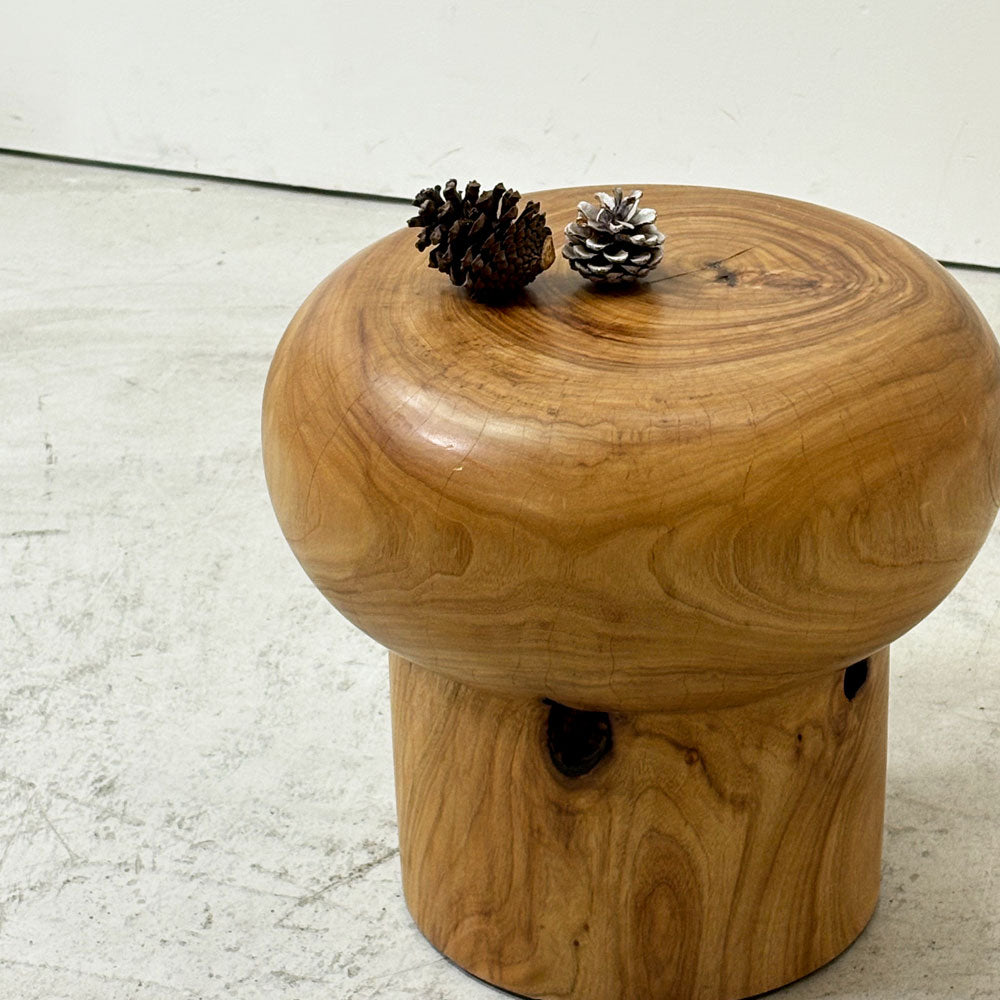 盛永省治 クス材 スツール 座面丸 凹仕上げ 楠無垢材 ウッドターニング Φ39×H36cm 現代作家 ～木霊と刃の相聞歌～