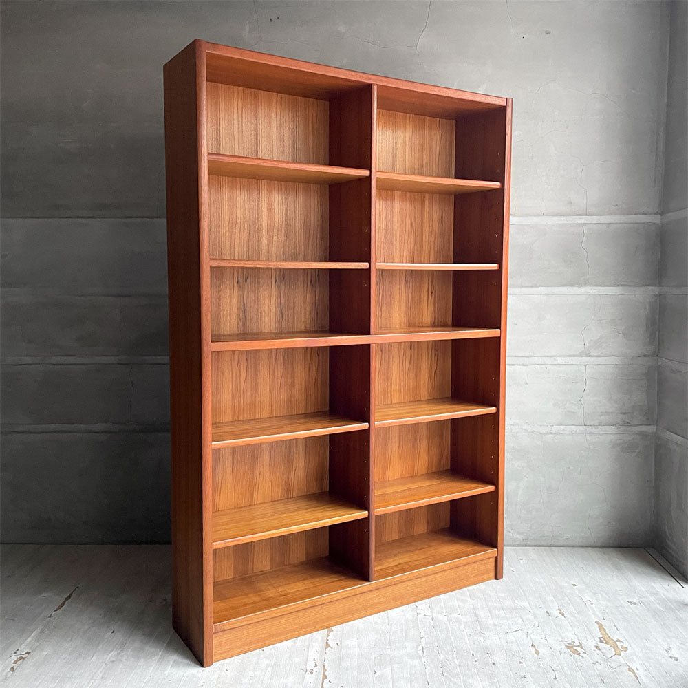 【学芸大学店】ジャパンビンテージ Japan Vintage チーク材 ブックシェルフ 本棚 オープンシェルフ スリムタイプ 棚板可動式 北欧デザイン ♪ 買取させていただきました。