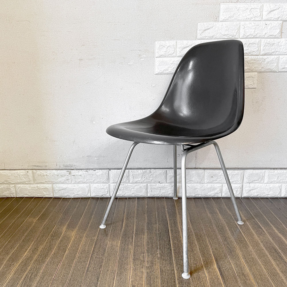 【経堂店】ハーマンミラー Herman Miller サイドシェルチェア FRP製 3rd後期ビンテージ ブラックカラー Hベース C&R イームズ ミッドセンチュリー 買取させていただきました。