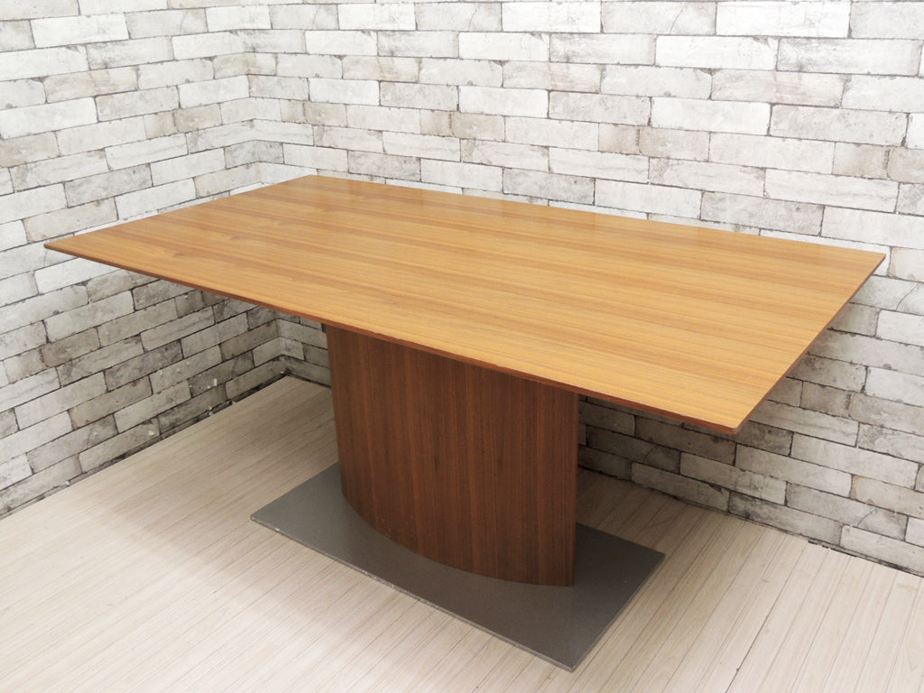 モーダエンカーサ moda en casa ピアッツァ テーブル piazza table ダイニングテーブル ウォールナット材   中古品 買い取りしました。