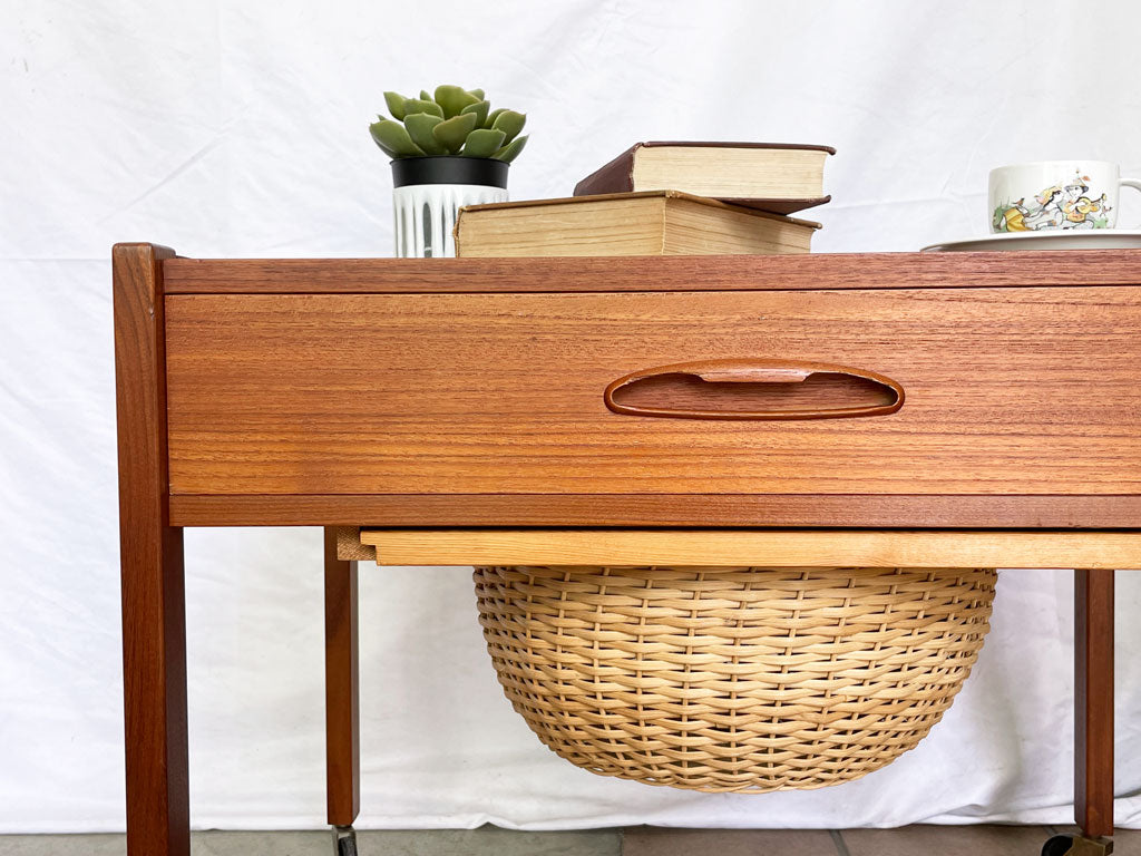 デンマーク ビンテージ Danish Vintage ソーイングテーブル サイドテーブル チーク材 1ドロワー キャスター 北欧 ～ 風土が生む文化 風土が生む家具 ～