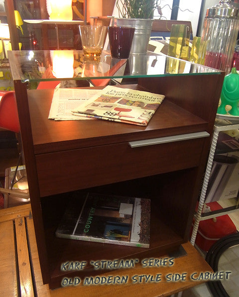 グッとモダンな空間にしてくれます♪Karf（カーフ）"Stream" Side Cabinet サイドキャビネット ナイトテーブル【買取＆販売＆レンタル】