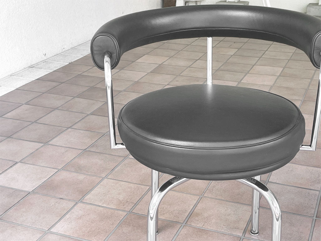カッシーナ Cassina フォートゥイユ トゥルナン スウィベルチェア 7 FAUTEUIL TOURNANT LC7 シャルロット・ペリアン イ・マエストリ・コレクション MoMA ～ イ・マエストリ ～