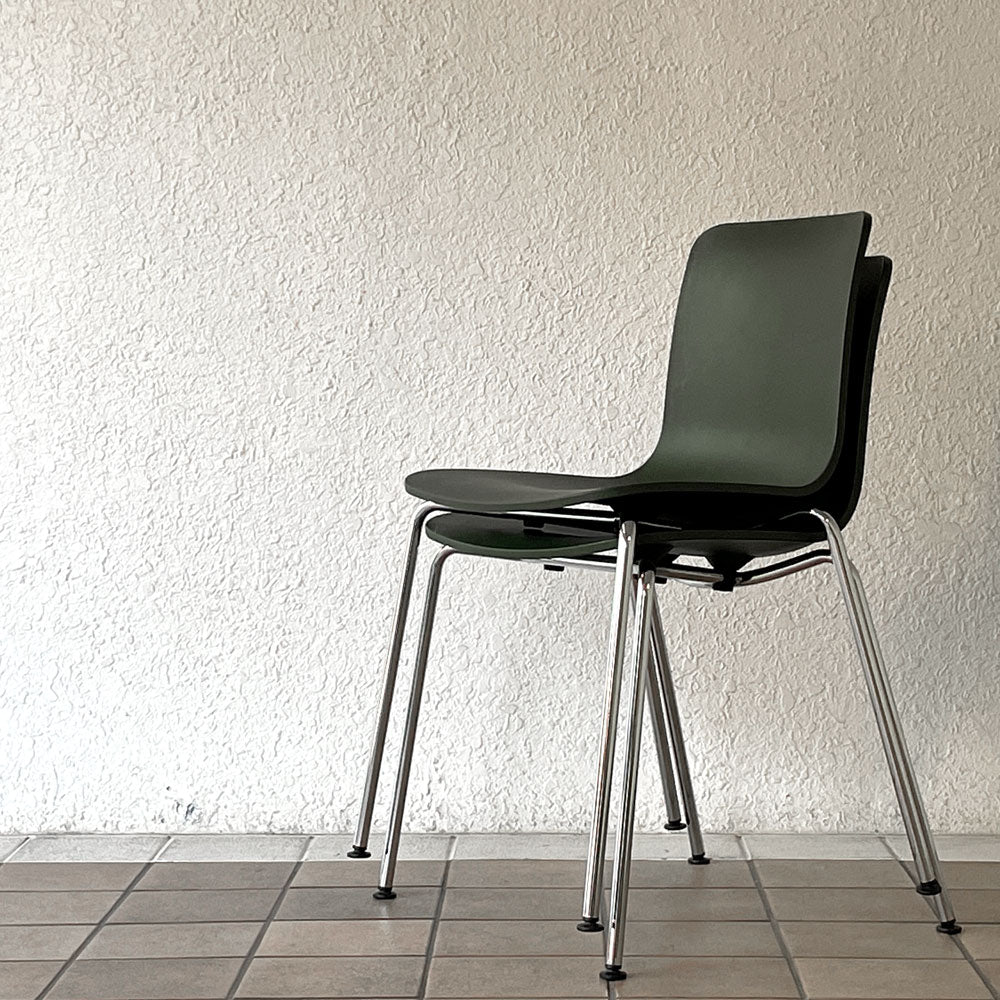 【用賀店】ヴィトラ vitra ハルチューブ HAL Tube サイドチェア ダイニングチェア スタッカブル グリーン ジャスパー・モリソンヴィトラ vitra ハルチューブ HAL Tube サイドチェア ダイニングチェア スタッカブル グリーン ジャスパー・モリソン 買取させていただきました。