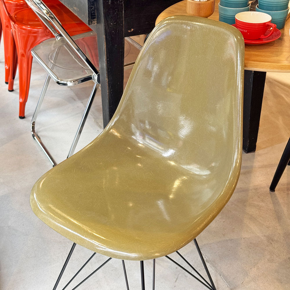 ハーマンミラー Herman Miller サイドシェルチェア セカンド 2nd FRP カーキ エッフェルベース イームズ ビンテージ ◎～1950年代の空気をいまの暮らしへ～