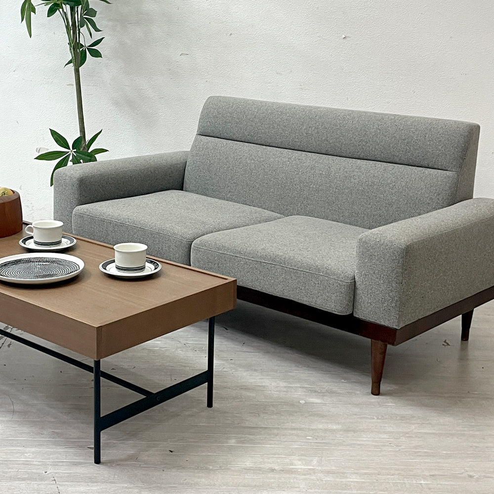 パシフィックファニチャーサービス P.F.S スタンダードC STANDARD C 2P LOVE ソファ グレー w144cm ～圧迫感を与えない低重心設計～