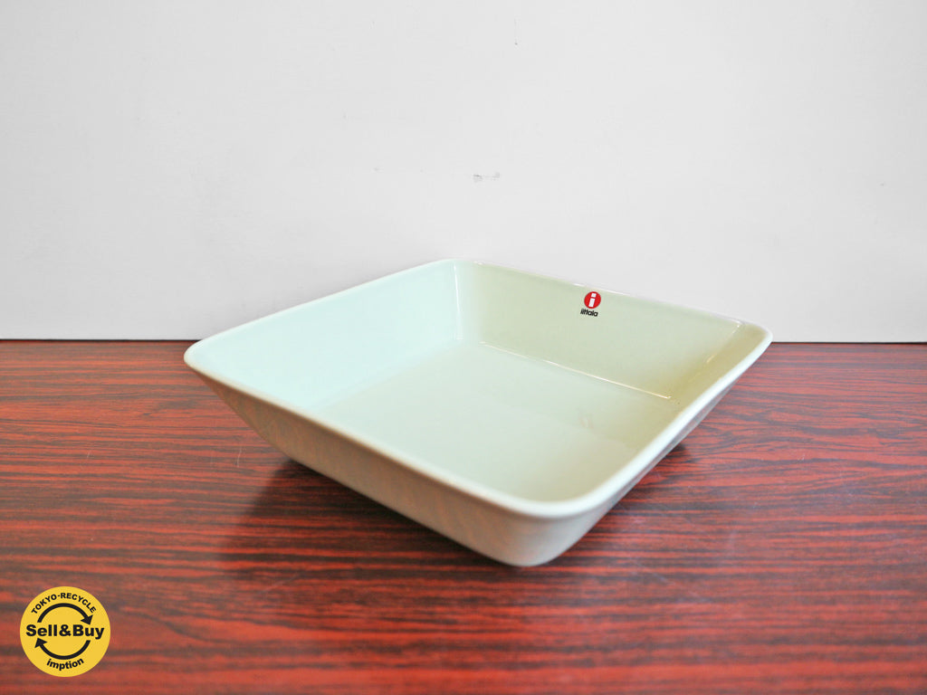 イッタラ iittala ティーマ Teema 16cm スクエアプレート 廃番カラー セラドングリーン  買い取りしました。