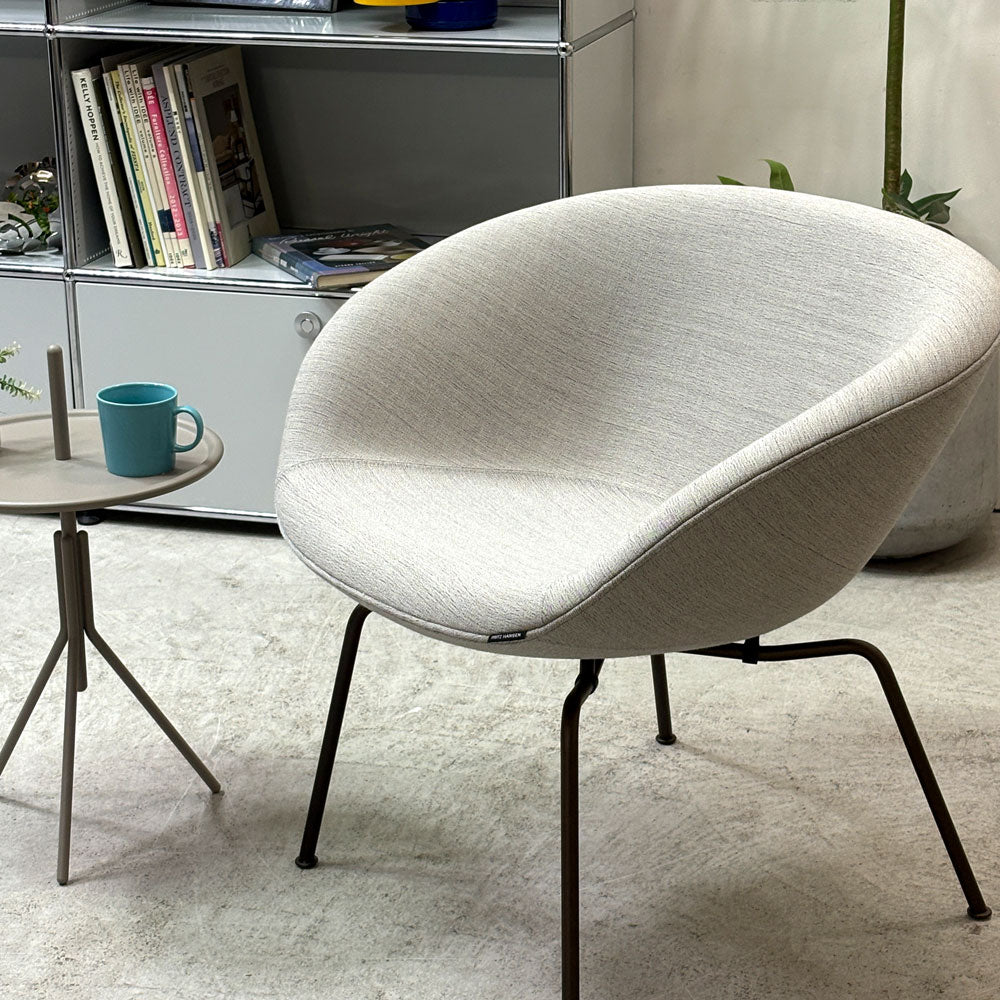 フリッツハンセン Fritz Hansen ポットチェア 3318 POT ラウンジチェア ファブリック クリスチャンハウン ベージュ ブラウンブロンズレッグ アルネ・ヤコブセン デンマーク 定価￥297,880- 展示品 ～平穏のポトフ～