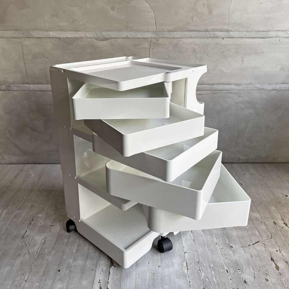 【学芸大学店】ビーライン B-LINE ボビーワゴン Boby Wagon 3段5トレイ キャスター付 ホワイト ジョエ・コロンボ イタリア 買取させていただきました。