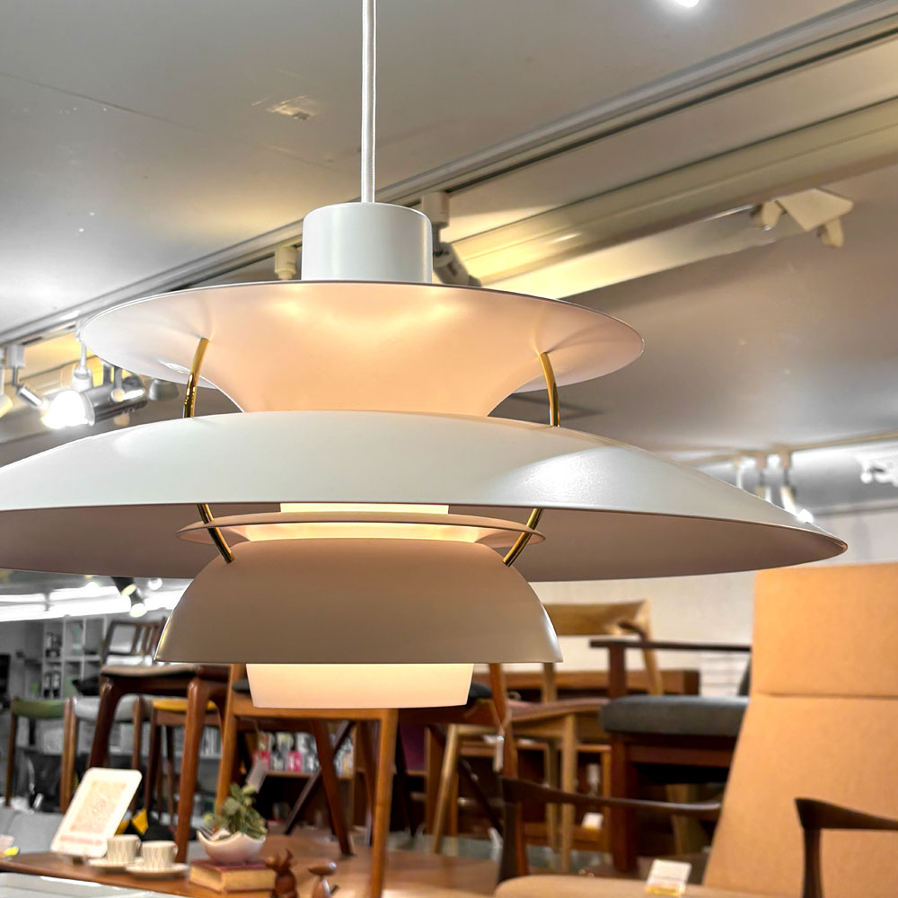 ルイスポールセン Louis Poulsen PH5 ペンダントライト 150周年記念モデル ホワイト・ペールローズ・ブラス ポール・ヘニングセン ～光と闇のセツナ～