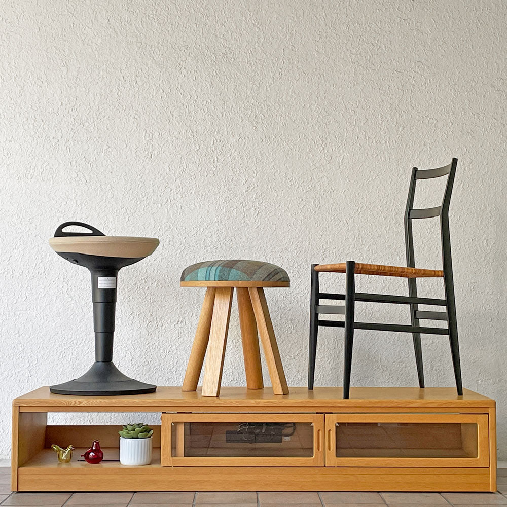 カリモク karimoku テレビボード AVボード ディスプレイ台 キャスター付き HU5608 W159.6cm オーク材 ～見えない機能、見える品格～