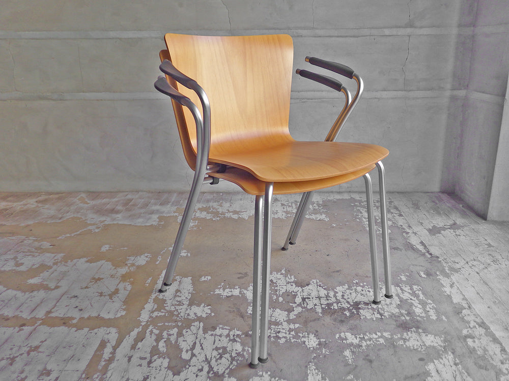 フリッツハンセン Fritz Hansen ヴィコデュオ VICODUO アームチェア スタッキングチェア ビーチ材 ヴィコ・マジストレッティ デンマーク 定価:\40,700- ×2脚 中古品 買い取りしました。