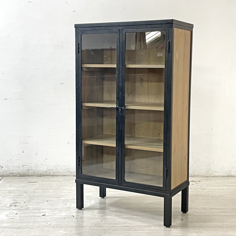 【祖師ヶ谷大蔵店】  アクタス ACTUS スローハウス SLOW HOUSE タリナ TARINA ガラスキャビネット ホワイトオーク無垢材 スチール ブラック 定価15万円 買取させていただきました。