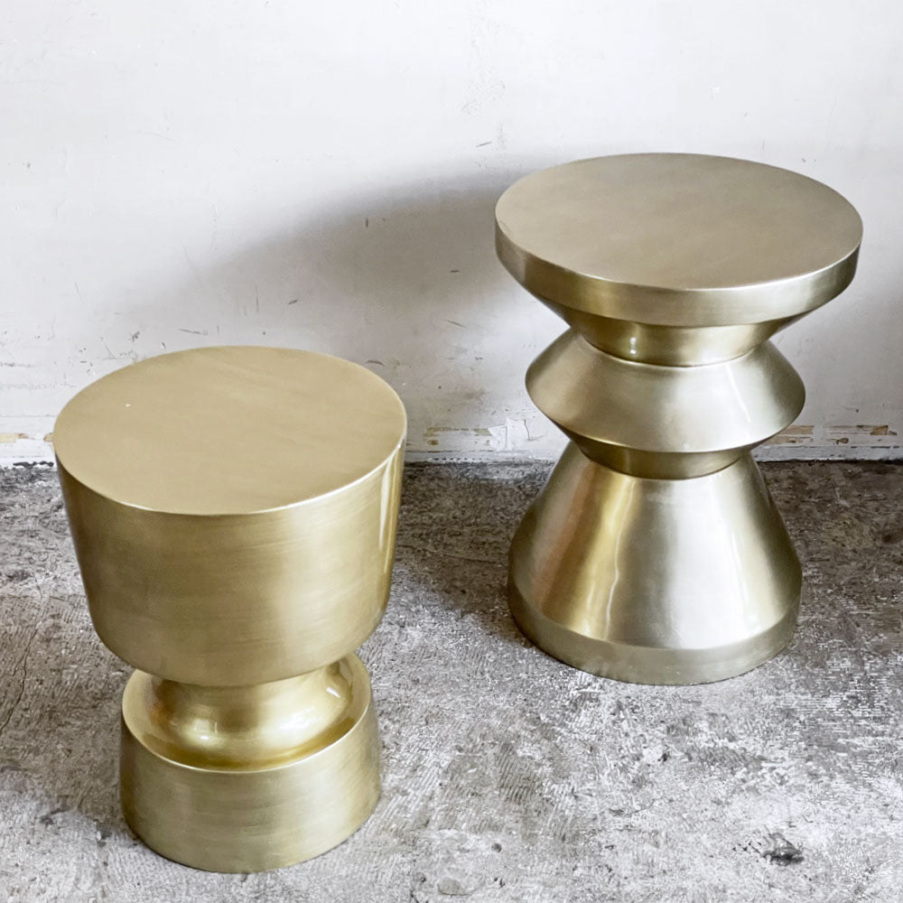 【自由が丘店】ミッドセンチュリーデザイン Midcentury Design FRP製 サイドテーブル 飾り台 ゴールド 買取させていただきました。