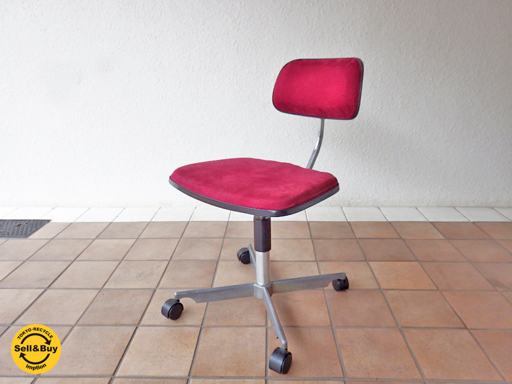 ケヴィ KEVI ケヴィチェア KEVI Chair 4本脚 クッションシート パープルカラー デスクチェア ビンテージ  買い取りしました。用賀店 出張買取もお任せ下さい。