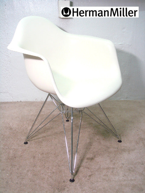 【Ｅａｍｅｓ】ｘ【Ｈｅｒｍａｎ Ｍｉｌｌｅｒ】 アームシェルチェア（DAR）イームズ