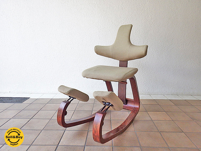 ノルウェー ストッケ社 / STOKKE バランスチェア 姿勢矯正チェア ロッキングチェア ザシット / Thatsit ヴァリエール VARIER 北欧家具 参考価格:￥198,720- ～人間工学に基づいた人に優しいチェア！～ 【 買取と販売とレンタルのお店 】