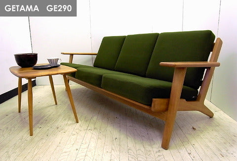 ウェグナーの愛らしい後ろ脚～GETAMA "GE290" 3p Sofa  Hans.J.Wegner