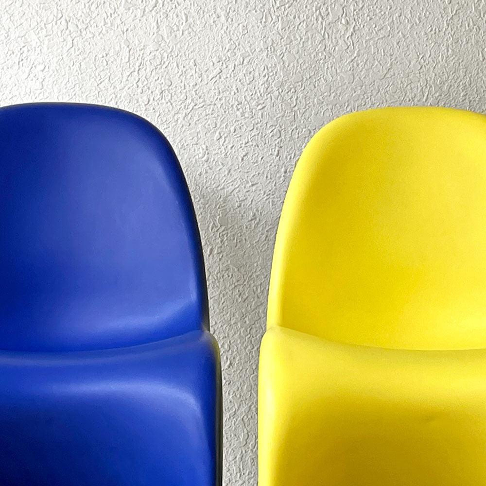 ヴィトラ vitra パントンチェア スタッキングチェア イエロー＆ブルー ヴェルナー・パントン ミッドセンチュリー 定価58,300円～置くだけで絵になる、名作チェアの存在感～