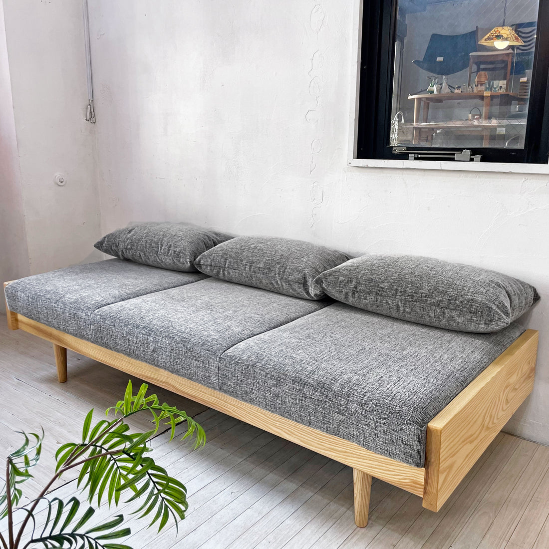 グラフ graf × 相合家具 SOGO adシリーズ デイベッドベンチ Day bed bench グレー系ファブリック ホワイトアッシュ材 美品～使い方はあなた次第～