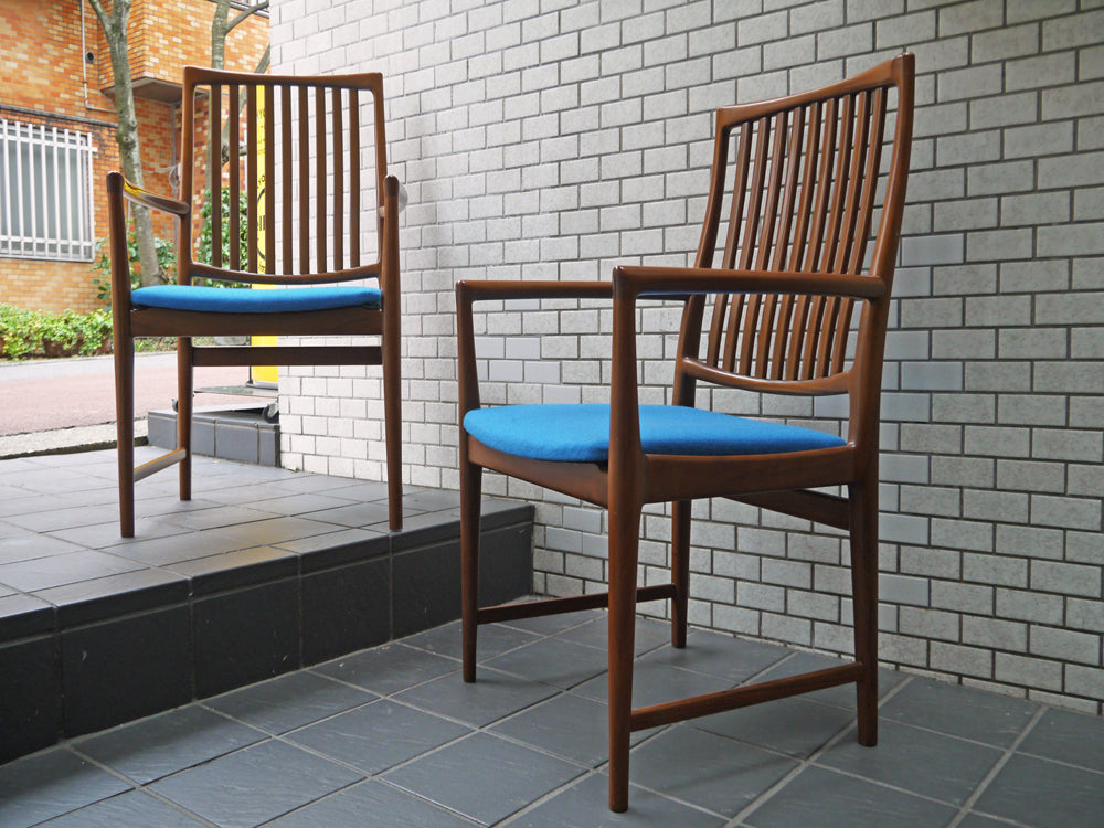 モビリア mobilia ハイバックアームチェア 224 ウォールナット ×  2脚 　中古品 買い取りしました。