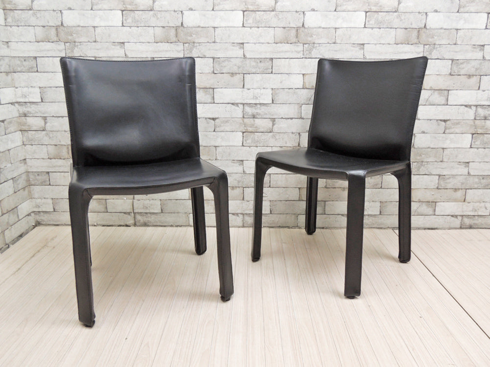 カッシーナ Cassina キャブ アームレスチェア #412 CAB 最高級本革仕様 ブラック 参考価格￥217,800- / 1脚あたり×2脚入荷 マリオ・ベリーニ Mario Bellini ‘76デザイン MoMA 永久展示品 ダイニングチェア イタリアデザイン 名作チェア 中古品 買い取りしました。