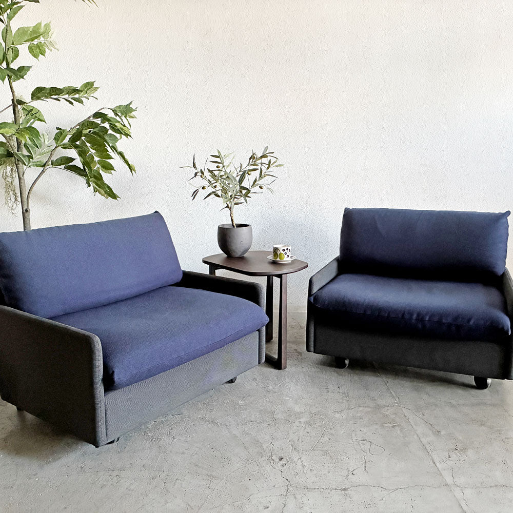 【登戸BASE店】カッシーナイクスシー Cassina ixc. カレス CARESS 1シーターソファ 1人掛け ファブリック グレー×ネイビー モールドウレタン キャスター付 参考価格28万円 廃番 計2点 買取させていただきました。