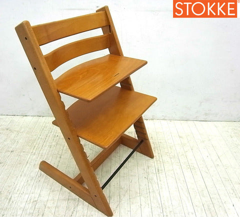 現行販売のガードもつけられる人気のチェリー色を再入荷！～ストッケ STOKKE トリップトラップチェア 新型 チェリー色【買取と販売とレンタルのお店】