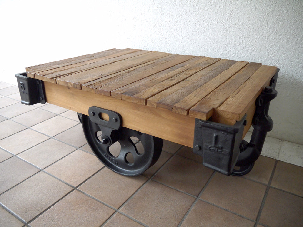 アクメファニチャー ACME Furniture ギルド ドーリー コーヒーテーブル スモール GUILD DOLLY COFFEE TABLE S チーク古材 × キャストアイアン AVボード インダストリアル 工業系 ブルックリン 定価￥147,400- ～ 重厚な鋳物製車輪がアクセントになった趣あるローテーブル！ ～