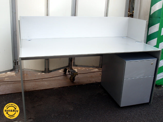 カッシーナ イクスシー cassina ixc. エアフレーム AIR FRAME デスク スクリーン付 ～ 現代のモダニズムを牽引するトップインテリアメーカー  【 買取と販売とレンタルのお店 】